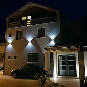 Elizabeta Deluxe Biograd Na Moru